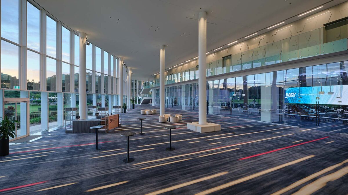 royal-pines-royal-benowa-ballroom-pre-function-area-1600x900